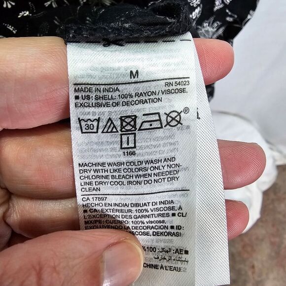 Old Navy Black Floral Long Sleeve Boho Shift Dress Size Medium - Picture 8 of 10